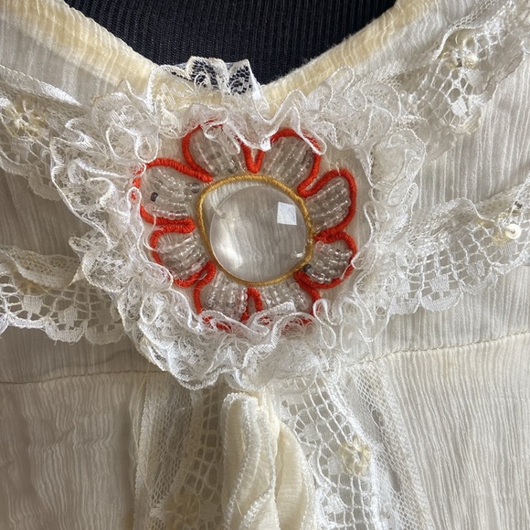 French Jaune Rouge strappy, light fabric top.Creamy pale vanilla ( not white) - Picture 3 of 13